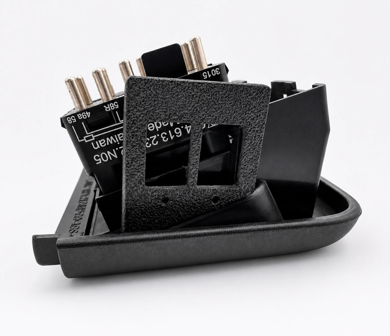 3D-gedrucktes Reparatur-Kit eingesetzt in die obere Konsole der Porsche 964/993 Schalterblende
